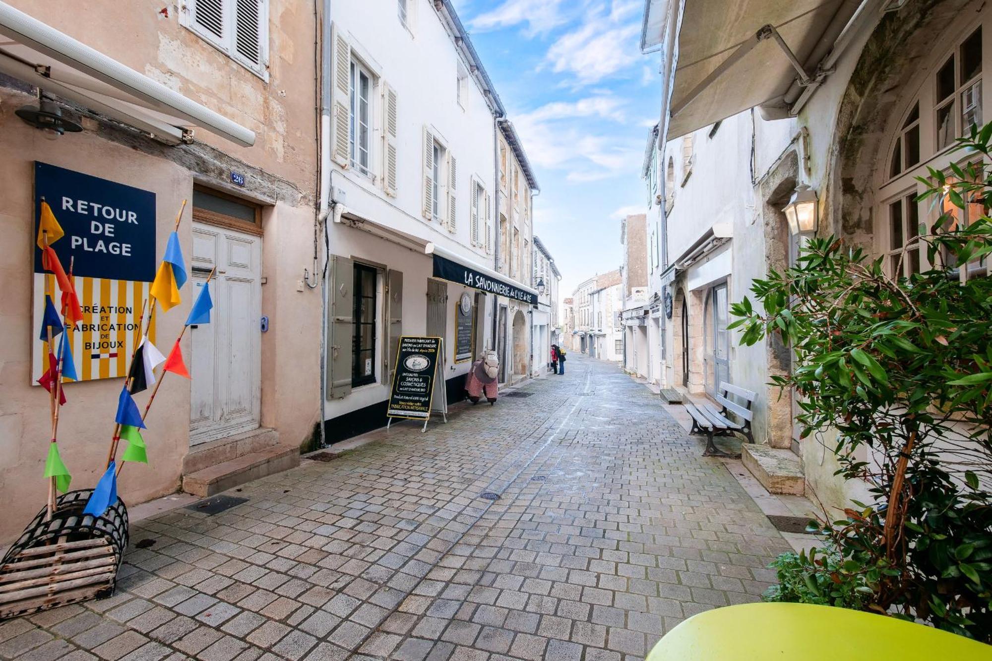 La Suite 24 - Studio Avec Terrasse A 100M Du Port De Saint-Martin-de-Ré Eksteriør billede